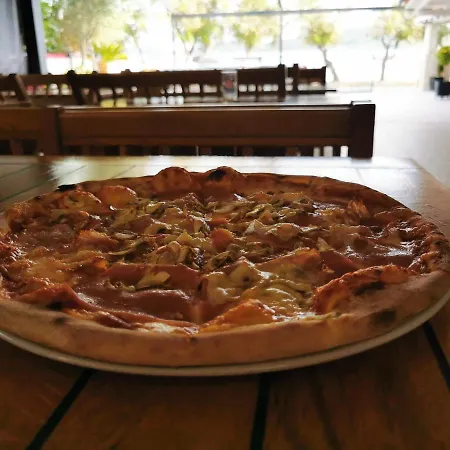 Bed & Breakfast Pansion Karoca 4*