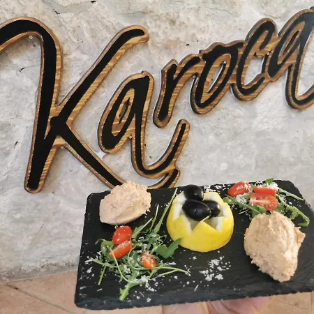 Nocleg ze śniadaniem Pansion Karoca 3*