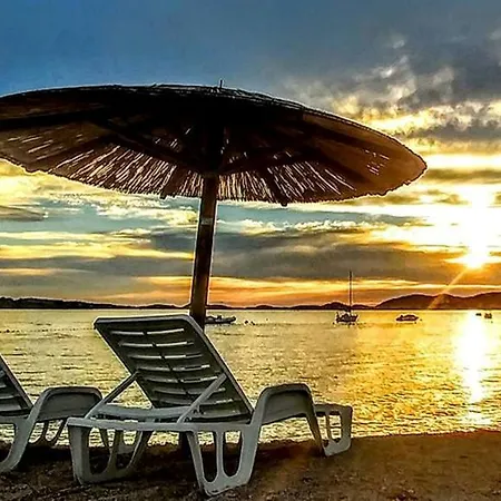 krevet i doručak Pansion Karoca 4*