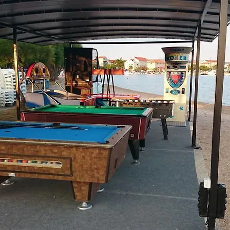 Nocleg ze śniadaniem Pansion Karoca Vodice