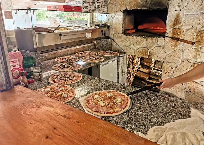 Pansion Karoca 4* Vodice