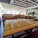 Alojamento de Acomodação e Pequeno-almoço Pansion Karoca Vodice