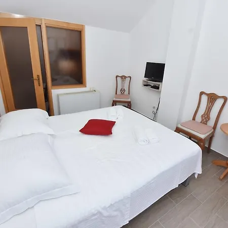 Oda ve Kahvaltı Pansion Karoca
