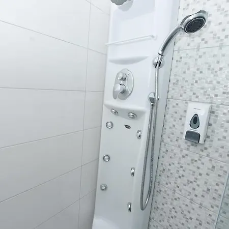 Pansion Karoca فوديس