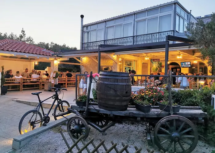 Pansion Karoca فوديس