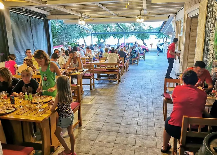 Pansion Karoca فندق مبيت وإفطار فوديس