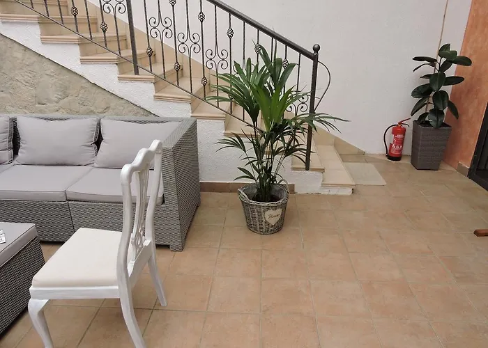 Pansion Karoca فوديس