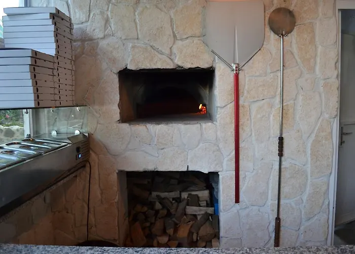 Pansion Karoca فندق مبيت وإفطار 3*