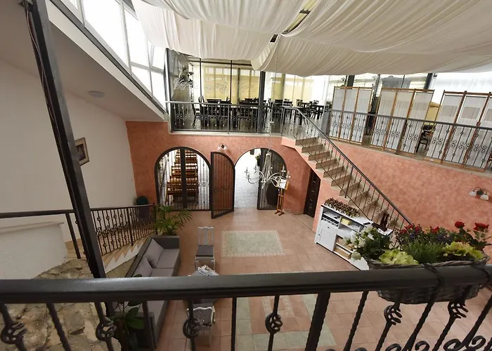 فندق مبيت وإفطار Pansion Karoca