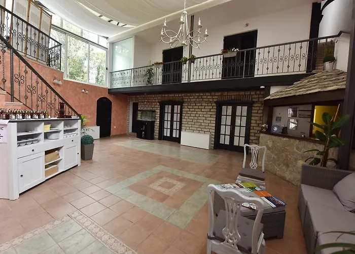 Pansion Karoca فوديس