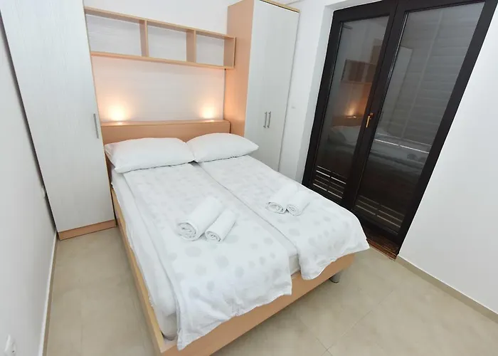 Pansion Karoca فوديس