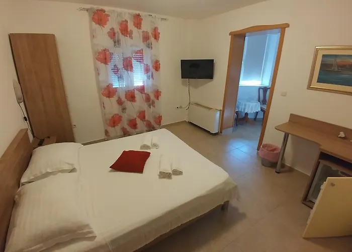 فندق مبيت وإفطار Pansion Karoca