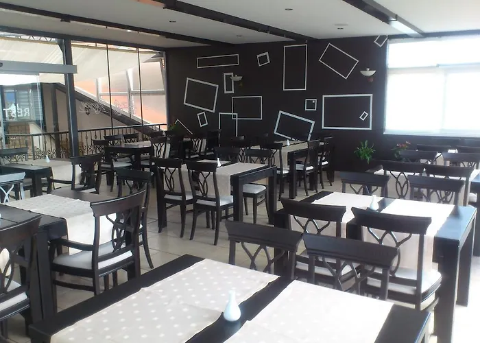 فندق مبيت وإفطار Pansion Karoca 3*